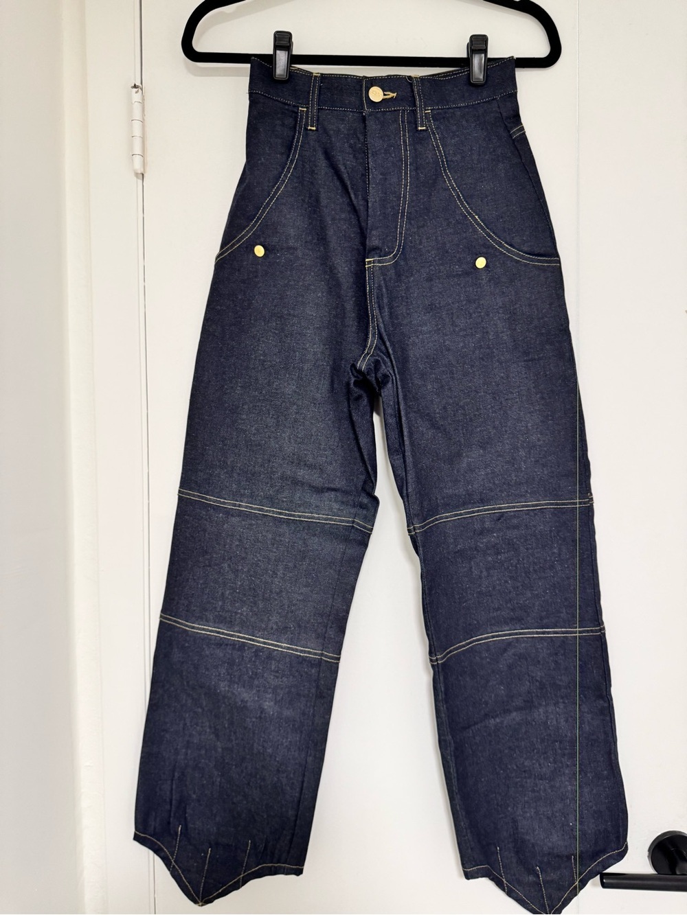 ROARI QUINN HIGH RISE DARK DENIM SIZE 24- LIKE NEW